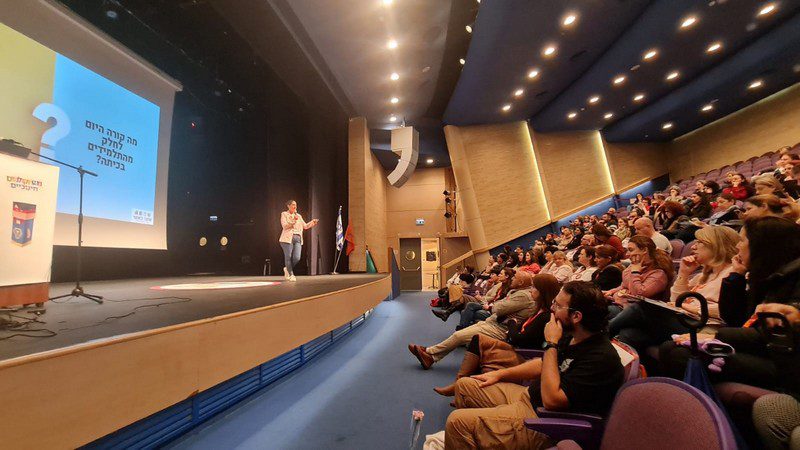 הדס מליק - חדרי בריחה